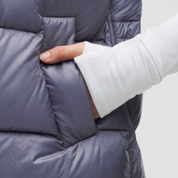 Lululemon Featherweight Down Vest (Size XXS but runs big) in Shade - Picture 4 of 16